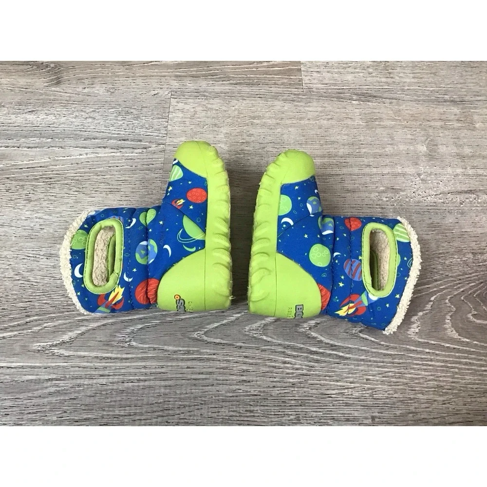 BOGS B-moc Baby Size 6 Winter Boots Blue Multi Space Snow Boots Infant Pull On